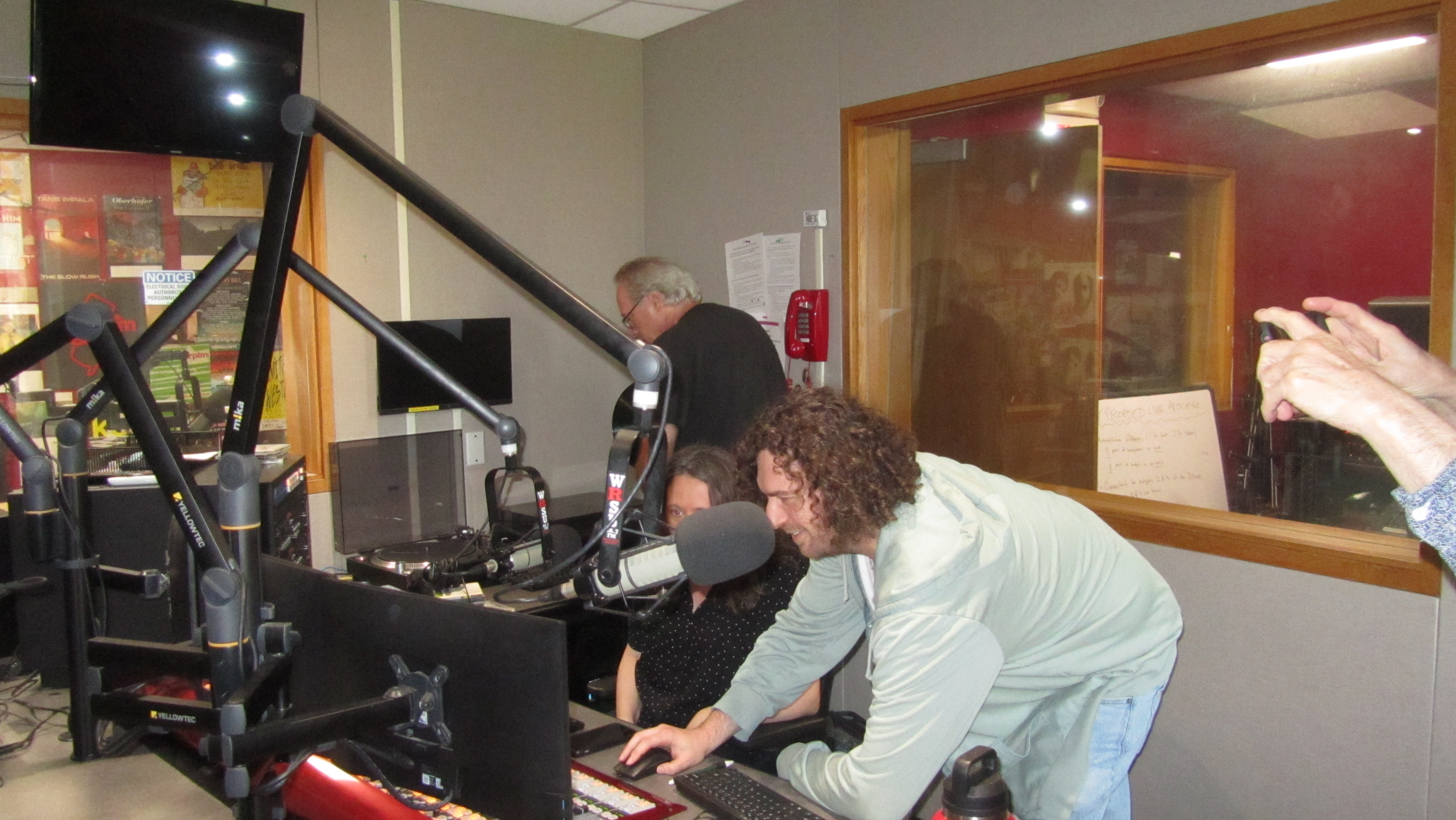 FM Control<br>Geoffe Pappe - Katie Hughes - Jared Midgen