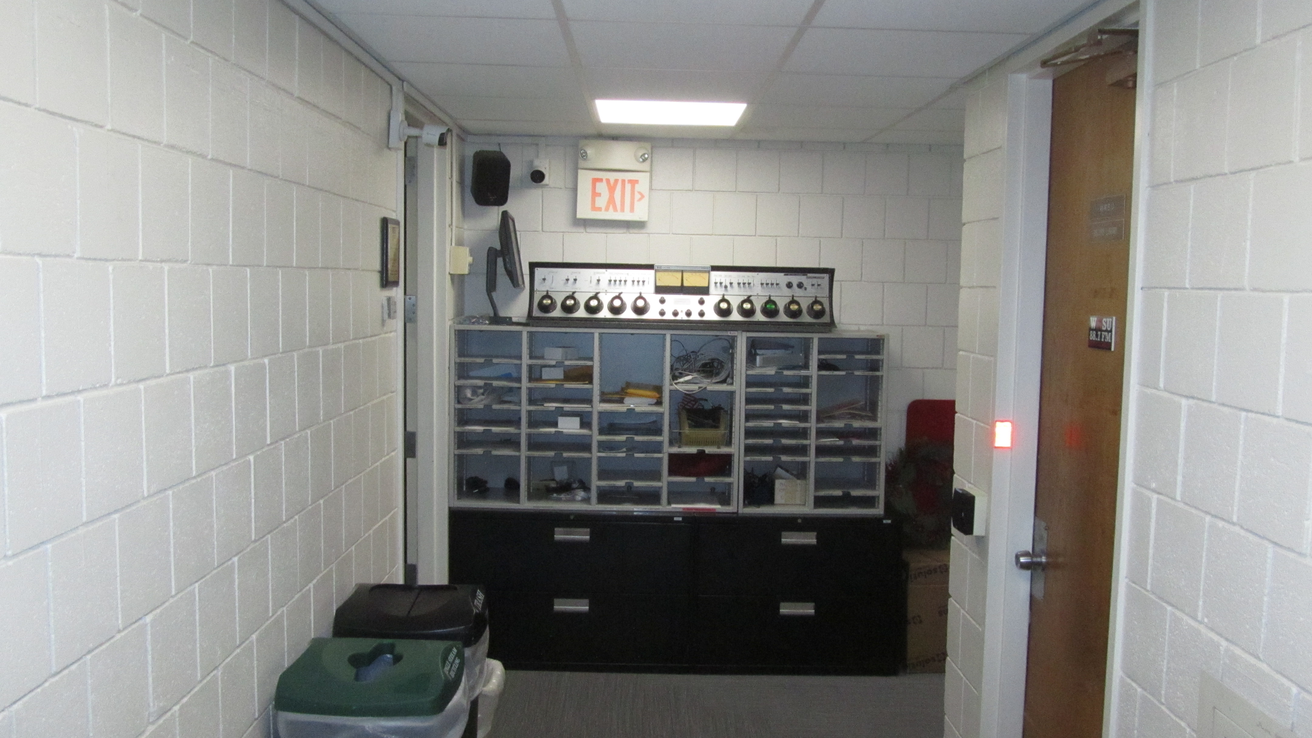 The Hall Way with the Old Gate Executive Console<br>WRSU had 3 of these consoles - Great Workhorse - Easy to Fix